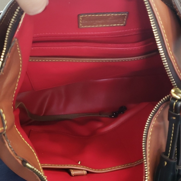 Dooney and Bourke purse - Picture 4 of 16
